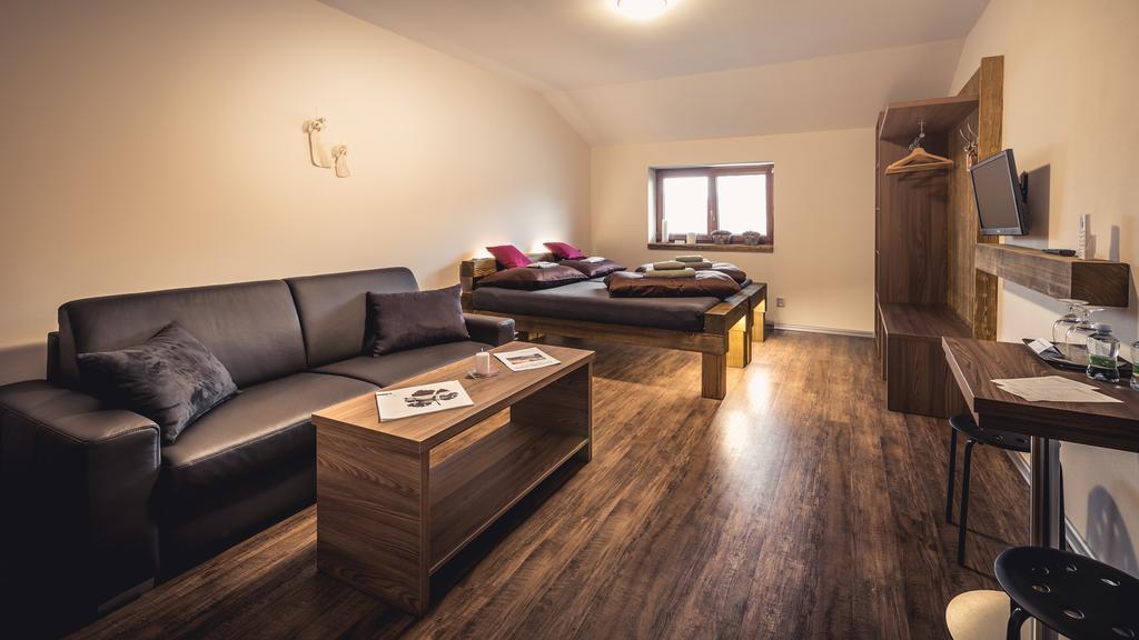 Penzion Vino Hruska Blatnička Zimmer foto