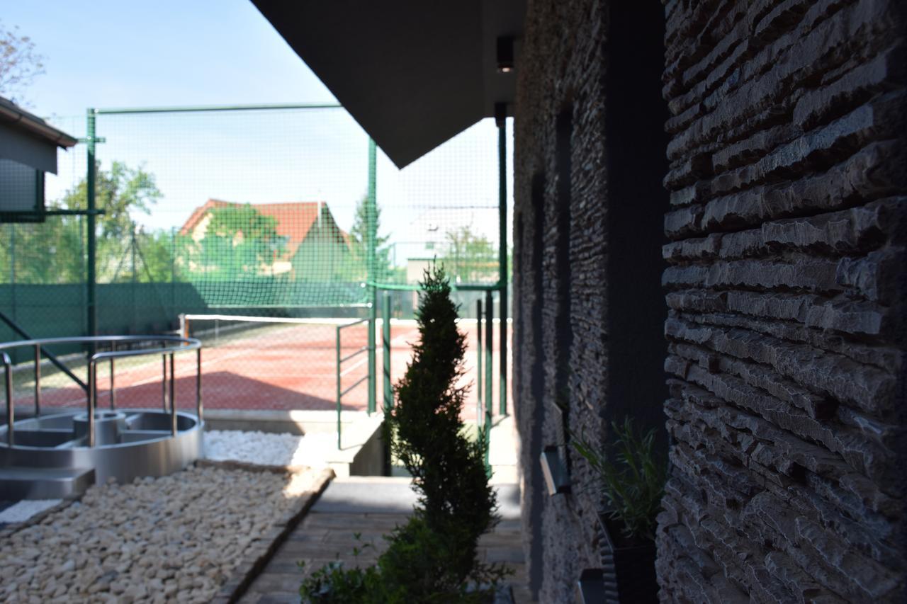 Penzion Vino Hruska Blatnička Exterior foto